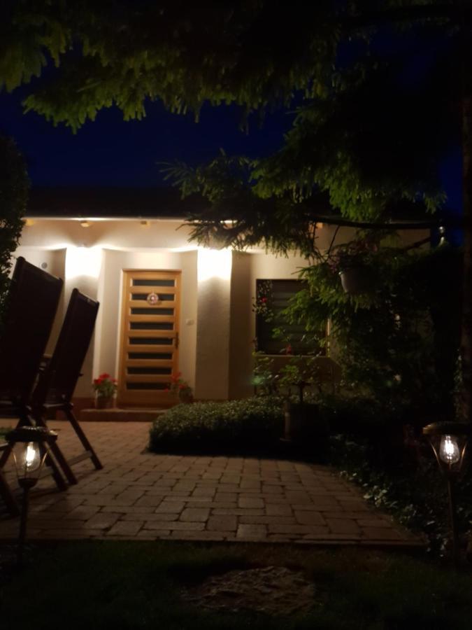 Fuered Deluxe Garden Apartment Balatonfured Luaran gambar