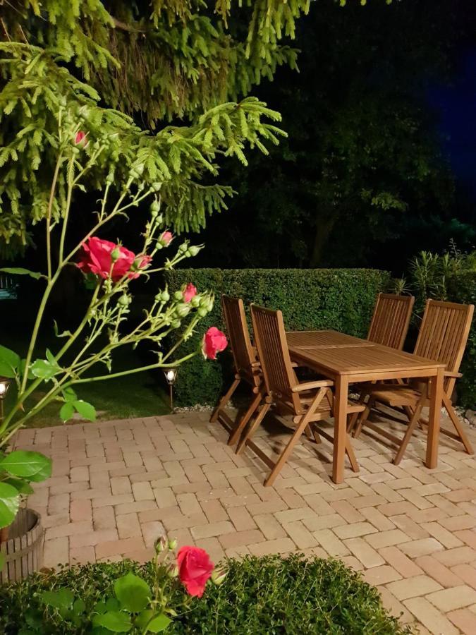 Fuered Deluxe Garden Apartment Balatonfured Luaran gambar