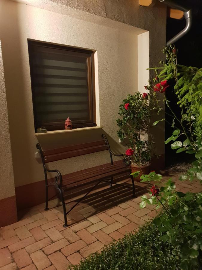Fuered Deluxe Garden Apartment Balatonfured Luaran gambar