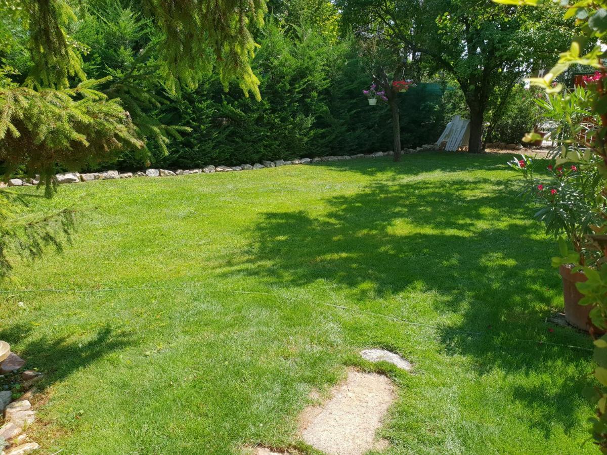 Fuered Deluxe Garden Apartment Balatonfured Luaran gambar